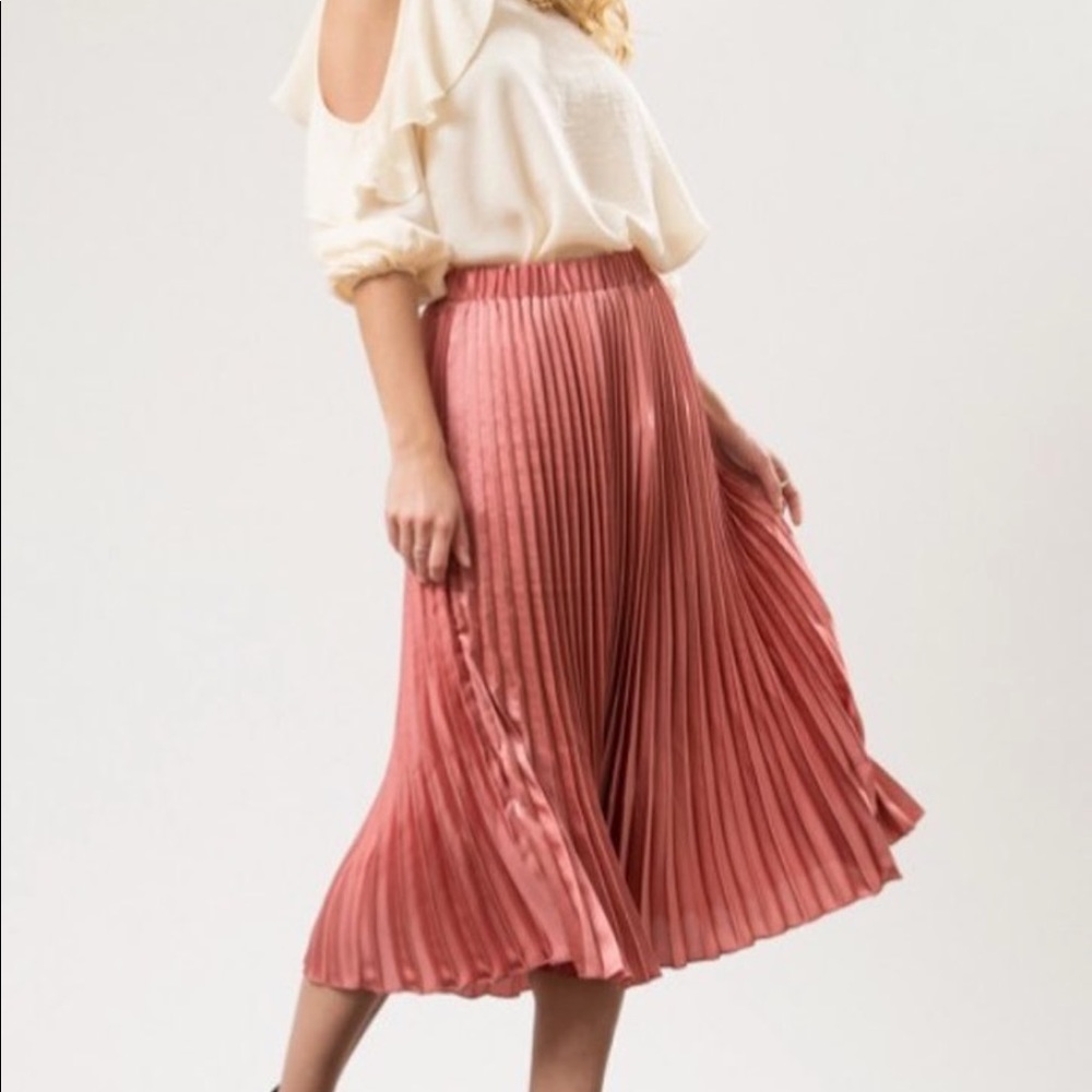 Pleated tea skirt - elastic waist band